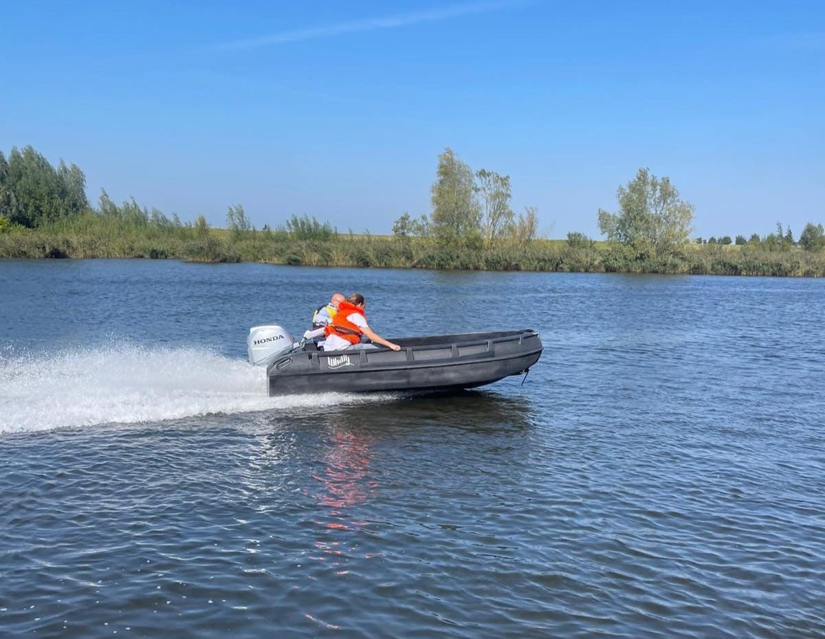Whaly 380 Club Safety Boat - Tiller Control